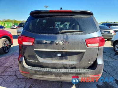 Zdjęcie 6 z 13 samochodu: 2017 KIA SEDONA LX VIN:KNDMB5C12H6233884 - miniatura