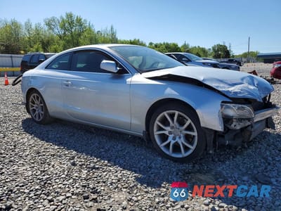 Czwarte zdjęcie samochodu z boku: 2010 AUDI A5 PREMIUM VIN:WAUCFAFR8AA046630 - miniatura