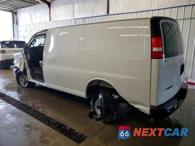 Drugie zdjęcie samochodu z przodu: 2024 CHEVROLET EXPRESS G2500 UTILITY / SERVICE VAN VIN:1GCWGAFP8R1291466 - miniatura