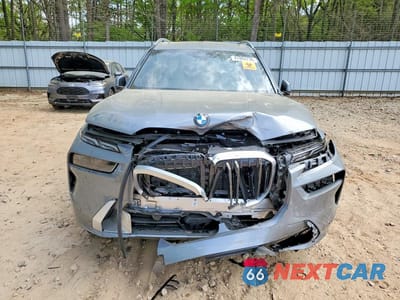 Piąte zdjęcie samochodu w środku: 2025 BMW X7 XDRIVE40I VIN:5UX23EM08S9Z90447 - miniatura