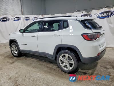 Drugie zdjęcie samochodu z przodu: 2023 JEEP COMPASS LATITUDE VIN:3C4NJDBN9PT561913 - miniatura