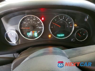 Zdjęcie 9 z 12 samochodu: 2017 JEEP WRANGLER UNLIMITED SAHARA VIN:1C4BJWEG2HL752162 - miniatura