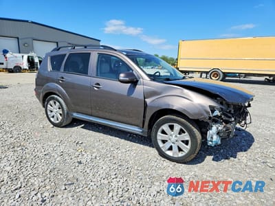 Czwarte zdjęcie samochodu z boku: 2012 MITSUBISHI OUTLANDER SE VIN:JA4AS3AW7CU031921 - miniatura