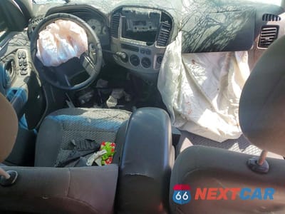 Zdjęcie 8 z 13 samochodu: 2004 FORD ESCAPE XLT VIN:1FMYU03184KA95263 - miniatura