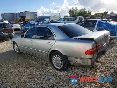 Drugie zdjęcie samochodu z przodu: 2001 MERCEDES-BENZ E 320 VIN:WDBJF65J01B376516 - miniatura