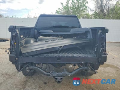 Zdjęcie 6 z 12 samochodu: 2022 GMC SIERRA K1500 ELEVATION VIN:3GTUUCED4NG626107 - miniatura