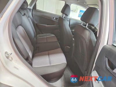 Zdjęcie 10 z 11 samochodu: 2021 HYUNDAI KONA SEL VIN:KM8K2CAA4MU729057 - miniatura