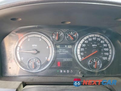 Zdjęcie 9 z 12 samochodu: 2012 DODGE RAM 3500 LARAMIE VIN:3C63DRJL4CG247401 - miniatura