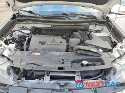 Zdjęcie 12 z 13 samochodu: 2018 MITSUBISHI OUTLANDER SE VIN:JA4AD3A30JZ009517 - miniatura