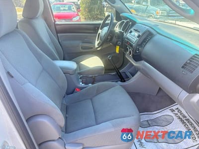 Piąte zdjęcie samochodu w środku: 2010 TOYOTA TACOMA ACCESS CAB VIN:5TEUX4EN7AZ682319 - miniatura