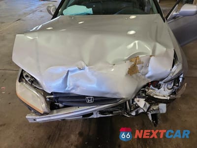 Zdjęcie 11 z 12 samochodu: 2000 HONDA ACCORD EX VIN:1HGCG3175YA034206 - miniatura