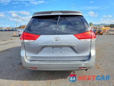 Zdjęcie 6 z 13 samochodu: 2012 TOYOTA SIENNA LE 8-PASSENGER VIN:5TDKK3DC4CS237245 - miniatura