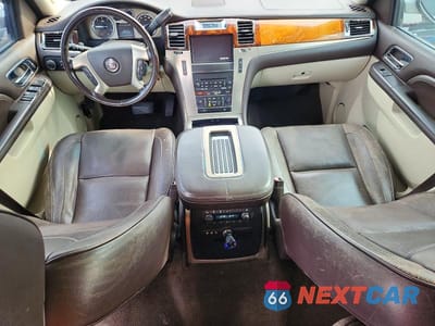 Zdjęcie 8 z 14 samochodu: 2014 CADILLAC ESCALADE ESV PLATINUM VIN:1GYS3KEF0ER188167 - miniatura