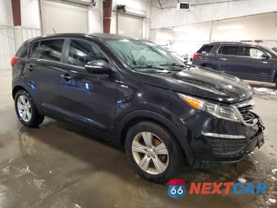 Czwarte zdjęcie samochodu z boku: 2013 KIA SPORTAGE LX VIN:KNDPBCA27D7399190 - miniatura