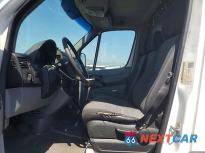 Zdjęcie 7 z 13 samochodu: 2011 MERCEDES-BENZ SPRINTER 2500 VIN:WD3PE7CC3B5595344 - miniatura