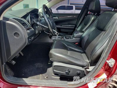Zdjęcie 7 z 12 samochodu: 2019 CHRYSLER 300 LIMITED VIN:2C3CCAEG8KH631341 - miniatura