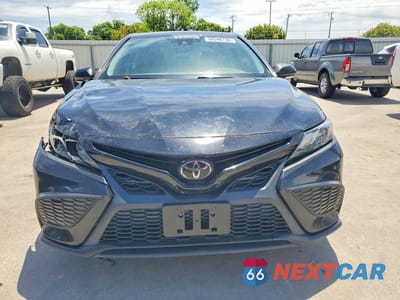 Piąte zdjęcie samochodu w środku: 2023 TOYOTA CAMRY SE VIN:4T1T11AK2PU092436 - miniatura