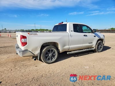 Trzecie zdjęcie samochodu z tyłu: 2020 TOYOTA TUNDRA SR5 VIN:5TFRY5F12LX266659 - miniatura