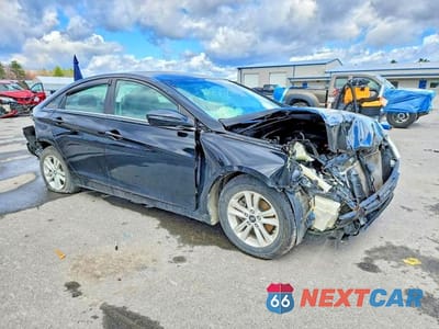 Czwarte zdjęcie samochodu z boku: 2011 HYUNDAI SONATA GLS VIN:5NPEB4AC3BH136550 - miniatura