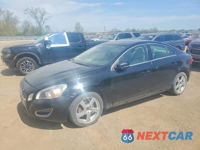 2013 VOLVO S60 T5 YV1612FHXD2176249 - główne zdjęcie licytacji z USA - miniatura