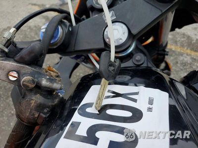 Zdjęcie 8 z 10 samochodu: 2017 HONDA CBR500 R VIN:MLHPC4463H5400027 - miniatura