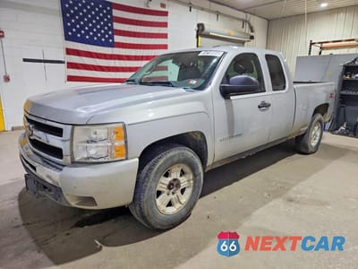 2010 CHEVROLET SILVERADO K1500 LT 1GCSKSE3XAZ264213 - główne zdjęcie licytacji z USA - miniatura