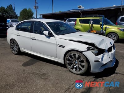 Czwarte zdjęcie samochodu z boku: 2011 BMW M3 VIN:WBSPM9C50BE203354 - miniatura