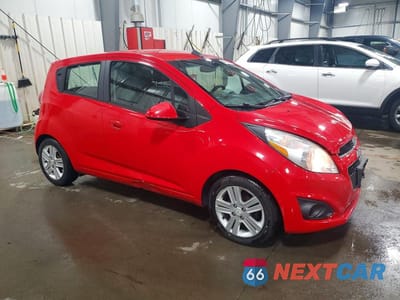 Czwarte zdjęcie samochodu z boku: 2015 CHEVROLET SPARK 1LT VIN:KL8CD6S97FC785679 - miniatura