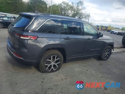 Trzecie zdjęcie samochodu z tyłu: 2023 JEEP GRAND CHEROKEE LIMITED VIN:1C4RJHBGXP8895599 - miniatura