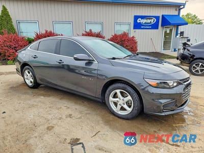 Czwarte zdjęcie samochodu z boku: 2017 CHEVROLET MALIBU LS VIN:1G1ZB5ST4HF242524 - miniatura