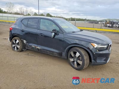 Czwarte zdjęcie samochodu z boku: 2019 VOLVO XC40 T5 MOMENTUM VIN:YV4162XZXK2006797 - miniatura
