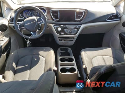 Zdjęcie 8 z 13 samochodu: 2018 CHRYSLER PACIFICA TOURING VIN:2C4RC1DG3JR293900 - miniatura