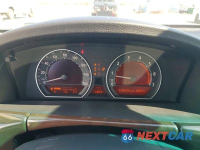 Zdjęcie 9 z 12 samochodu: 2007 BMW 750 VIN:WBAHN83567DT74090 - miniatura