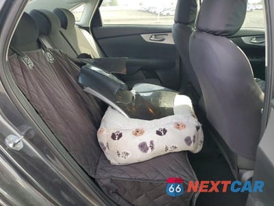Zdjęcie 10 z 12 samochodu: 2022 KIA FORTE LXS VIN:3KPF24AD5NE497039 - miniatura