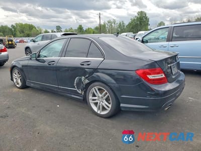 Drugie zdjęcie samochodu z przodu: 2013 MERCEDES-BENZ C 250 VIN:WDDGF4HB4DR242310 - miniatura