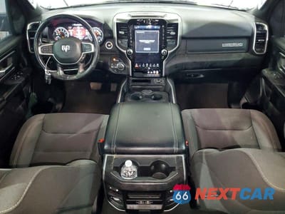 Zdjęcie 8 z 12 samochodu: 2023 RAM 1500 BIG HORN VIN:1C6SRFFT8PN582193 - miniatura