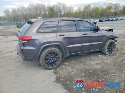 Trzecie zdjęcie samochodu z tyłu: 2021 JEEP GRAND CHEROKEE LAREDO VIN:1C4RJFAG2MC790926 - miniatura