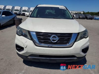 Piąte zdjęcie samochodu w środku: 2018 NISSAN PATHFINDER S VIN:5N1DR2MN1JC622238 - miniatura