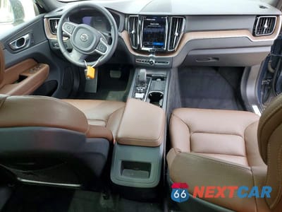 Zdjęcie 8 z 13 samochodu: 2022 VOLVO XC60 B5 MOMENTUM VIN:YV4L12DK5N1002472 - miniatura
