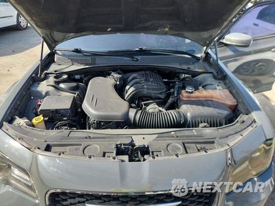 Zdjęcie 11 z 12 samochodu: 2019 CHRYSLER 300 S VIN:2C3CCABG0KH548846 - miniatura