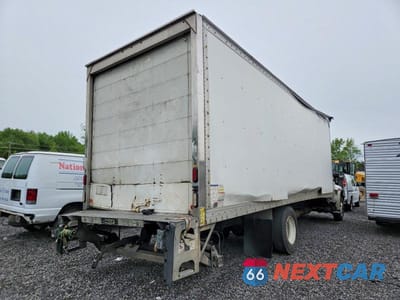 Czwarte zdjęcie samochodu z boku: 2017 INTERNATIONAL 4300 BOX TRUCK VIN:1HTMMMML2HH429979 - miniatura