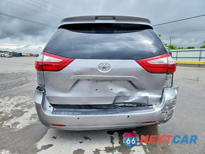Zdjęcie 6 z 14 samochodu: 2017 TOYOTA SIENNA XLE PREMIUM 7-PASSENGER VIN:5TDDZ3DCXHS175605 - miniatura