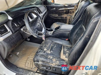 Zdjęcie 7 z 14 samochodu: 2016 TOYOTA HIGHLANDER XLE VIN:5TDJKRFH7GS323548 - miniatura