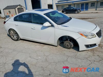 Czwarte zdjęcie samochodu z boku: 2016 BUICK REGAL VIN:2G4GK5EXXG9186878 - miniatura