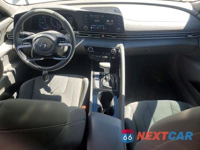 Zdjęcie 8 z 13 samochodu: 2023 HYUNDAI ELANTRA BLUE VIN:KMHLM4AJ1PU059217 - miniatura