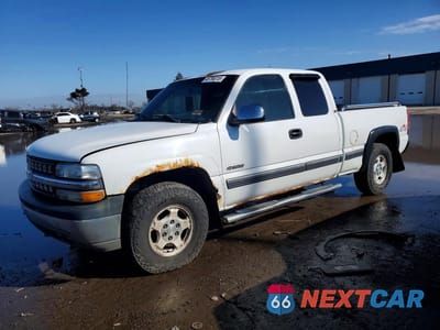2002 CHEVROLET SILVERADO K1500 2GCEK19T021156677 - główne zdjęcie licytacji z USA - miniatura