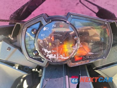 Zdjęcie 7 z 9 samochodu: 2022 KAWASAKI ZX636 K VIN:JKBZXJH15NA012495 - miniatura