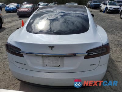 Zdjęcie 6 z 13 samochodu: 2016 TESLA MODEL S VIN:5YJSA1E23GF169379 - miniatura