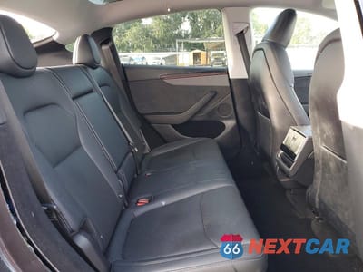 Zdjęcie 11 z 14 samochodu: 2026 TESLA MODEL Y VIN:7SAYGDED0TF452024 - miniatura