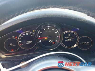 Zdjęcie 9 z 14 samochodu: 2019 PORSCHE CAYENNE VIN:WP1AA2AY0KDA10636 - miniatura